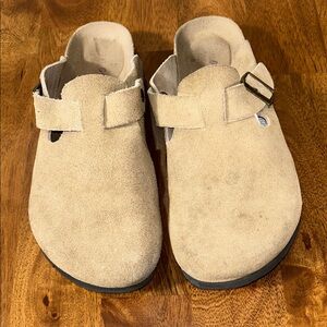 Guoloufei leather suede clogs 8/ 8.5 Men's Beige Slip-On women’s 10/10.5
